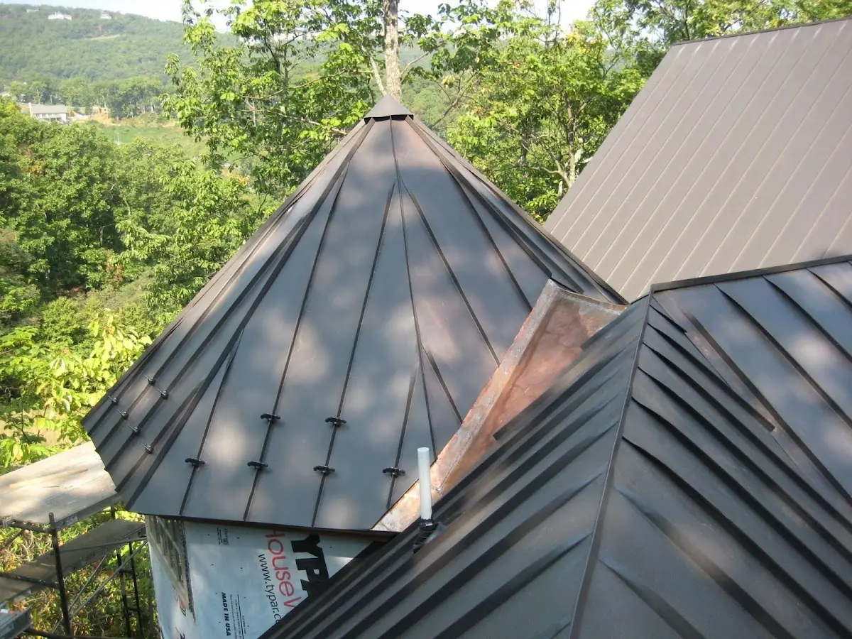 Professional Gutter Cleaning by Craftsman Roofing in Myrtle Acres